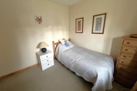 GROUND FLOOR BEDROOM / SITTING ROOM