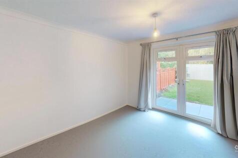 Woolmoor-Close-Thirsk-Bedroom-Defurnished 1.jpg