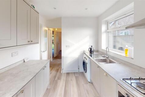 Woolmoor-Close-Thirsk-Kitchen 1.jpg