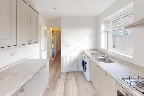 Woolmoor-Close-Thirsk-Kitchen-Defurnished 1.jpg