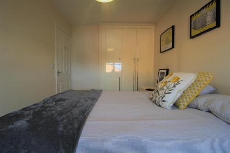 Bedroom 1a.JPG