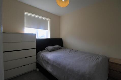Bedroom 2.JPG