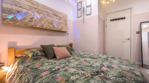 Bed 1a.jpg