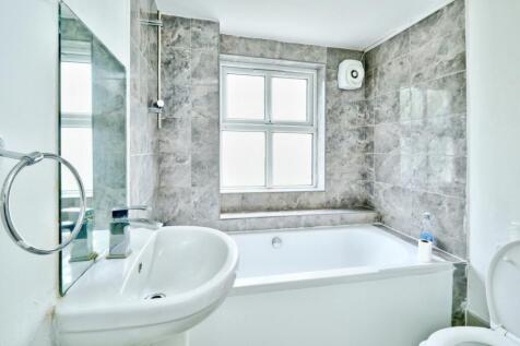 Cottagepinegrangebath01 T202509221350.jpg
