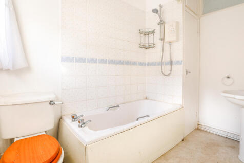 18-11-2025  17-56-25  BWL0006 5528.UQVon  1  T202511191819.jpg