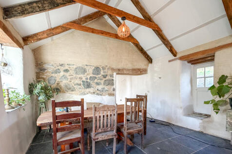 IMG 1936 T202512101631.jpg