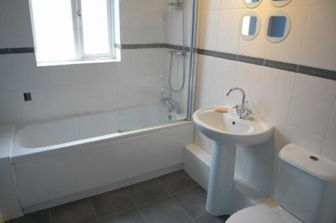 5 The Riverside Bath