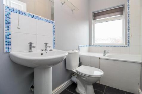 BATHROOM/W.C.