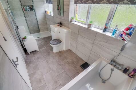 BATHROOM/W.C.