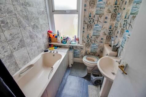 BATHROOM/W.C.