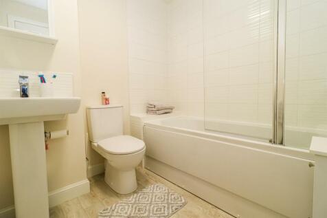 BATHROOM/W.C.