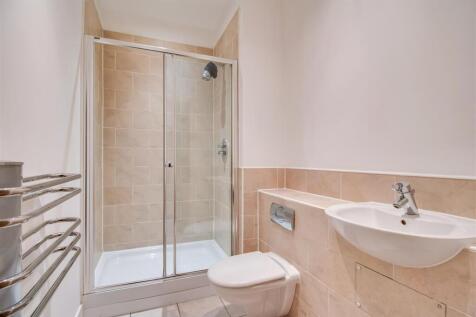 SHOWER ROOM/W.C.
