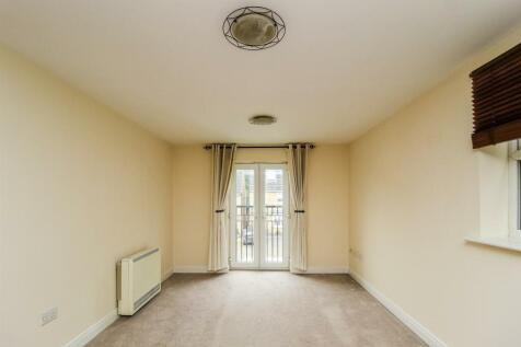 KITCHEN / DINING / LOUNGE