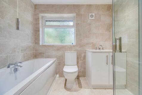 BATHROOM/W.C.