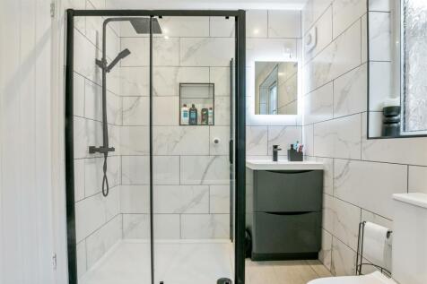 BATHROOM/W.C.