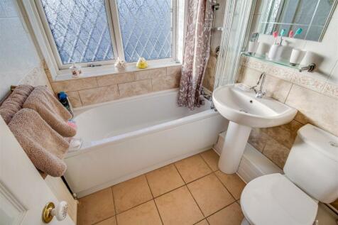 BATHROOM/W.C.