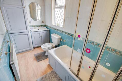 BATHROOM/W.C.