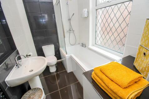 BATHROOM/W.C