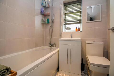 BATHROOM/W.C.