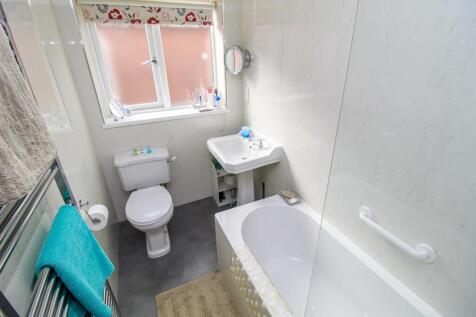 BATHROOM/W.C.