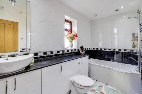 HOUSE BATHROOM/W.C.