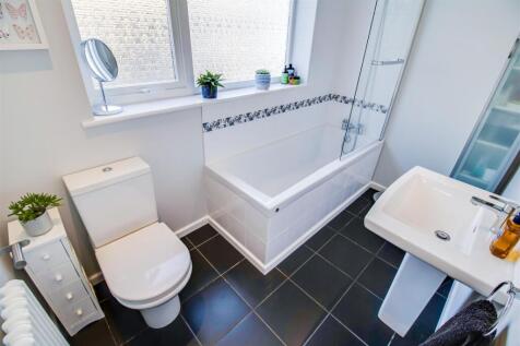 BATHROOM/W.C.