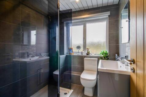 SHOWER ROOM/W.C.
