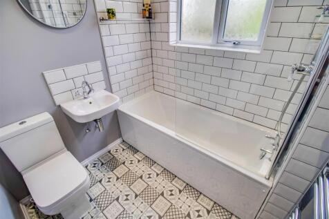 BATHROOM/W.C.