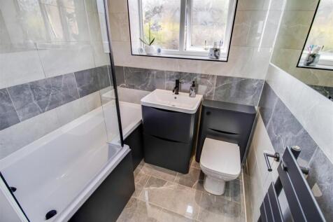 BATHROOM/W.C.
