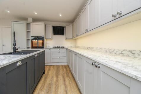 OPEN PLAN KITCHEN/DINER