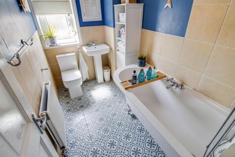 HOUSE BATHROOM/W.C.