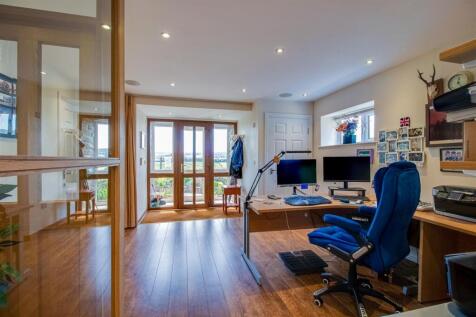 OFFICE/SNUG