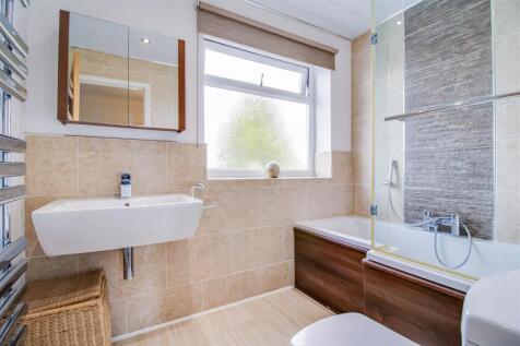 BATHROOM/W.C.