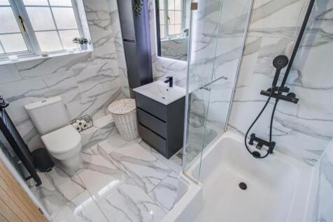 BATHROOM/W.C.