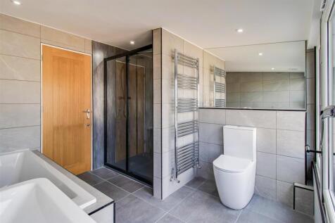 BATHROOM/W.C.