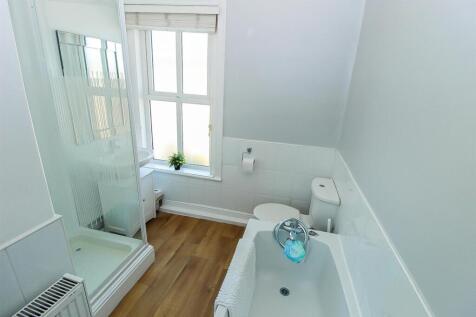 BATHROOM/W.C.