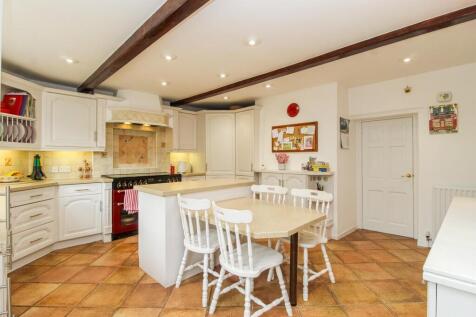 KITCHEN DINING ROOM