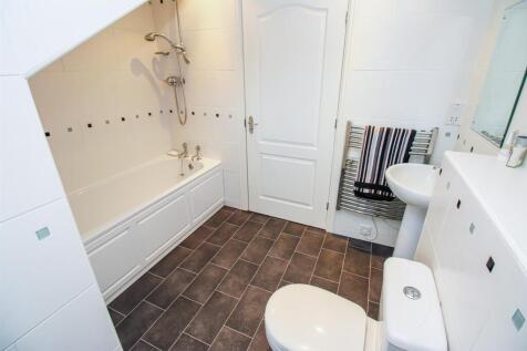 BATHROOM/W.C.