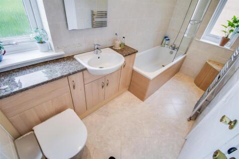 BATHROOM/W.C.