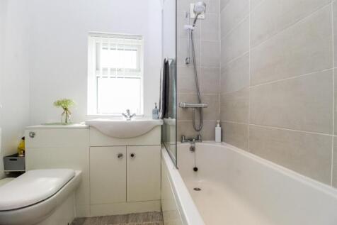 BATHROOM/W.C.