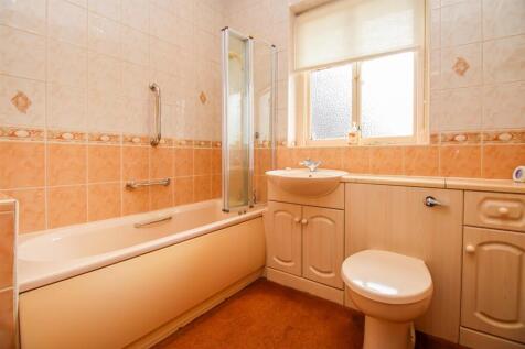 BATHROOM/W.C.