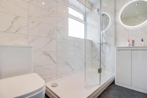 SHOWER ROOM/W.C.