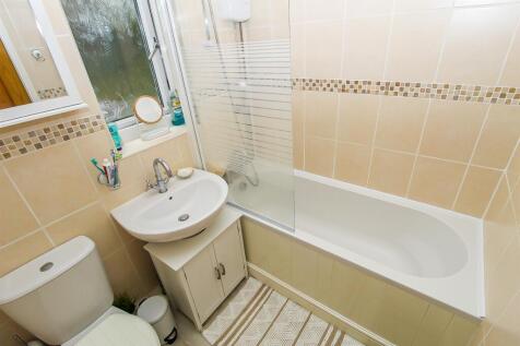 BATHROOM/W.C.