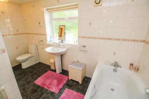 BATHROOM/W.C.