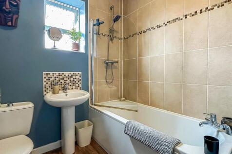BATHROOM/W.C.