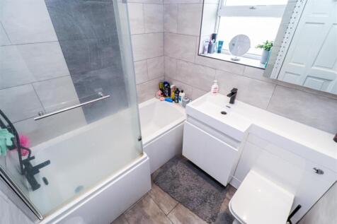 BATHROOM/W.C.
