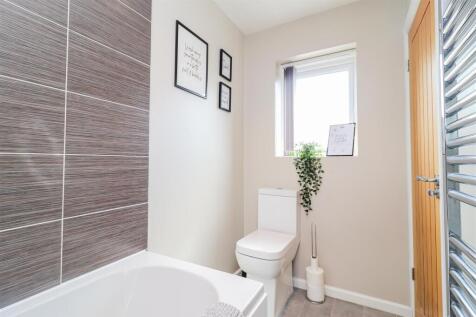 BATHROOM/W.C.