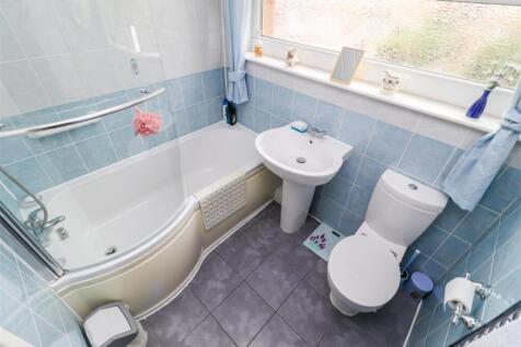 BATHROOM/W.C.
