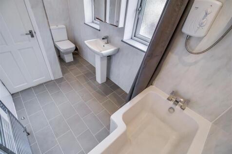 BATHROOM/W.C.