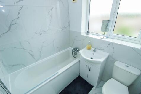 BATHROOM/W.C.